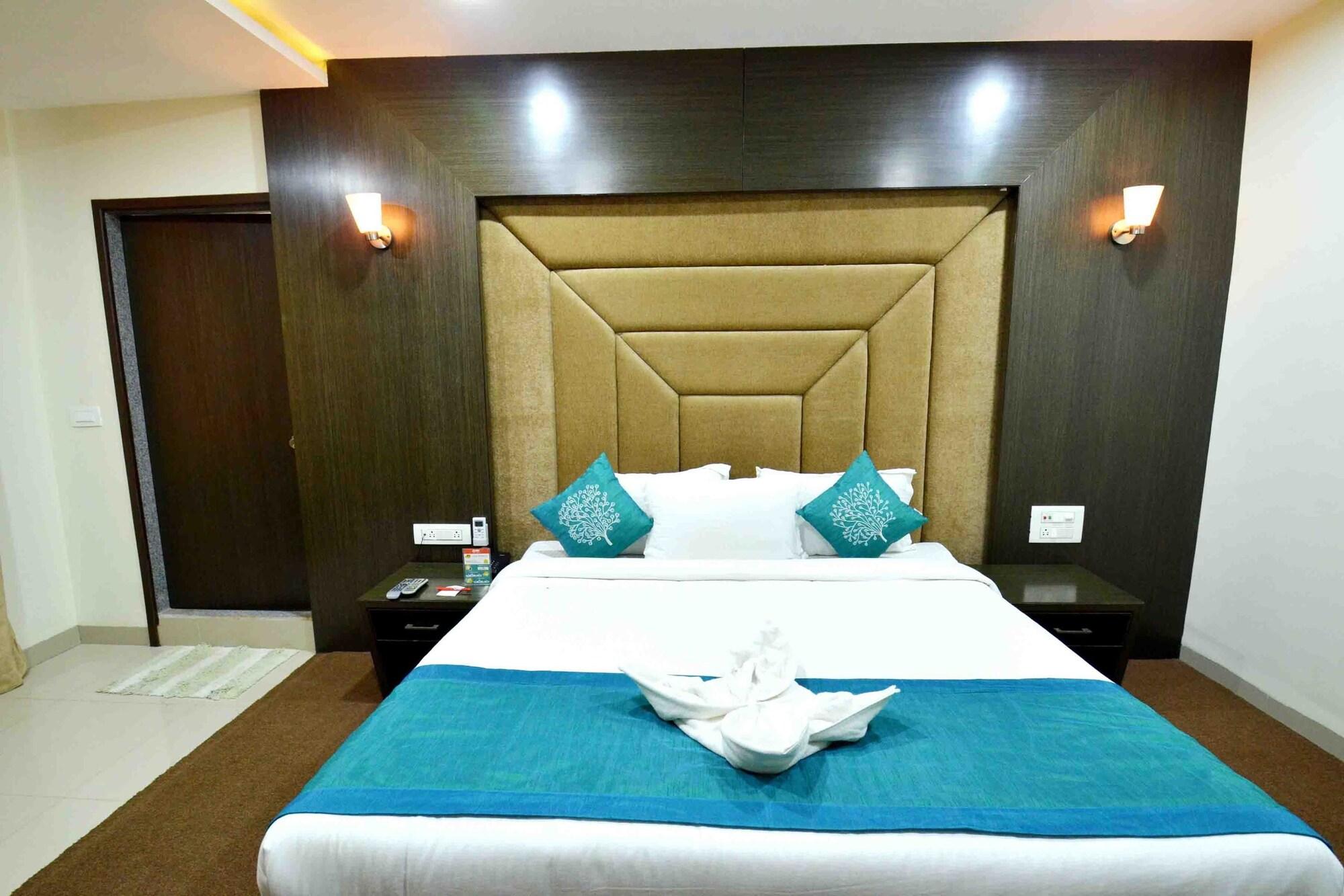 Capital O 1546 The Sensation Hotel Indore Buitenkant foto