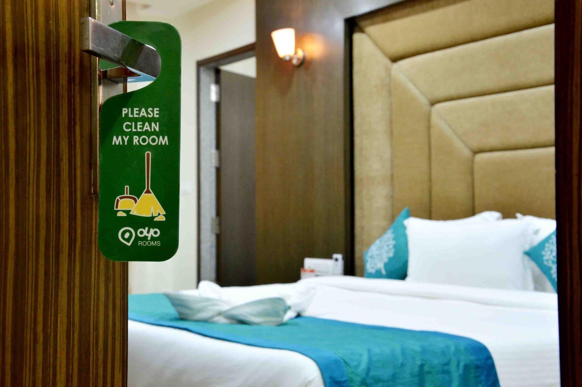Capital O 1546 The Sensation Hotel Indore Buitenkant foto