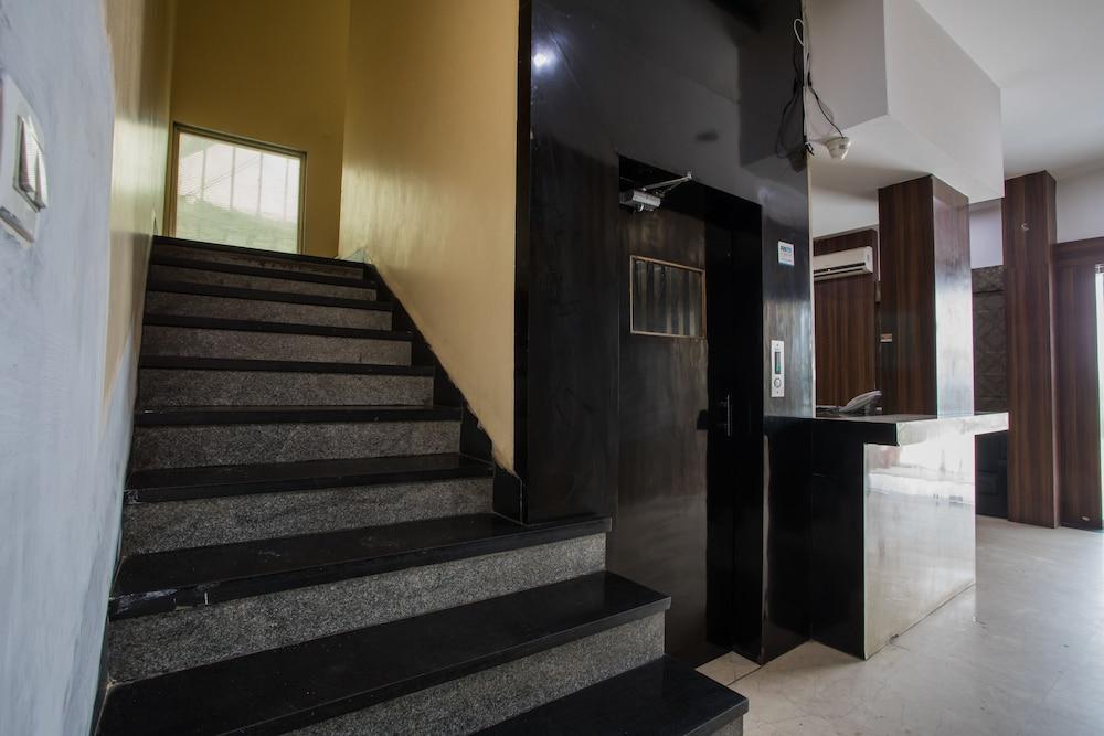 Capital O 1546 The Sensation Hotel Indore Buitenkant foto