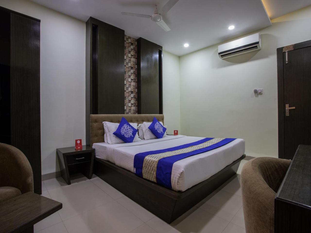 Capital O 1546 The Sensation Hotel Indore Buitenkant foto