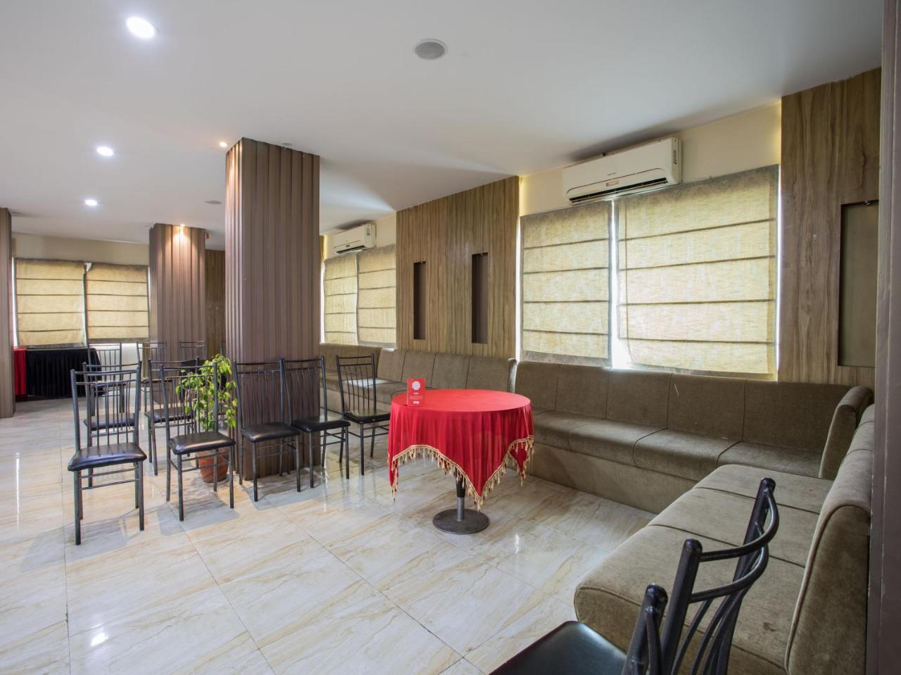 Capital O 1546 The Sensation Hotel Indore Buitenkant foto
