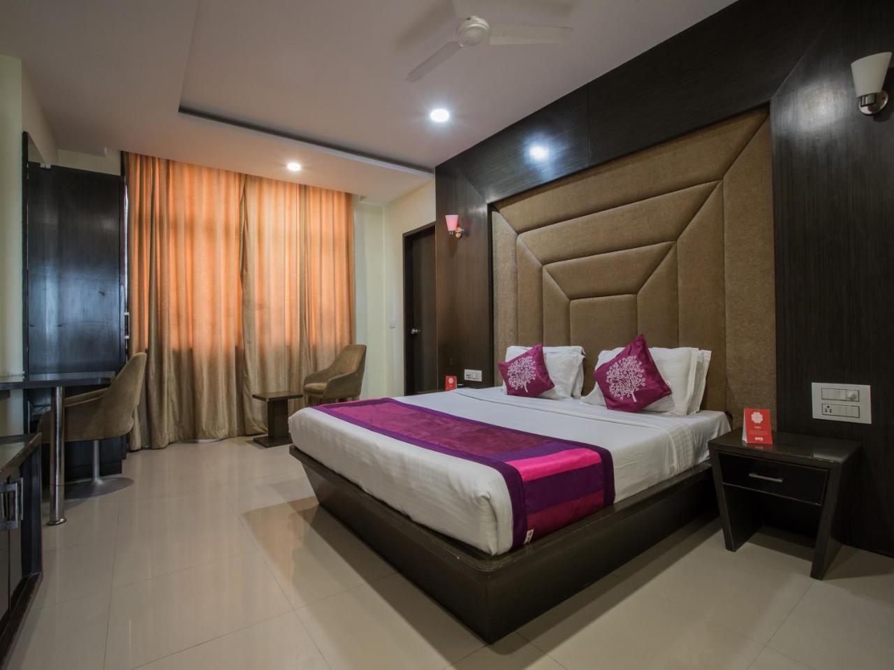 Capital O 1546 The Sensation Hotel Indore Buitenkant foto